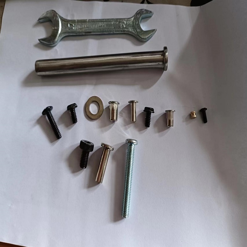 Metal screw bag