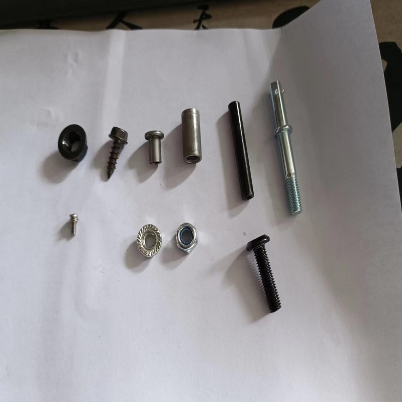 Metal screw bag