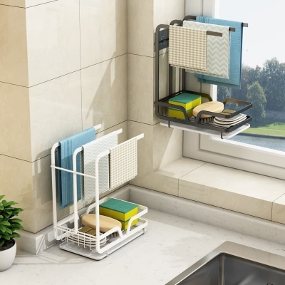 Kitchen water filter basket